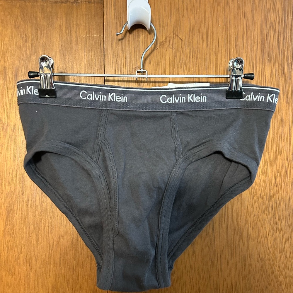 Calvin Klein Men's Low Rise Briefs